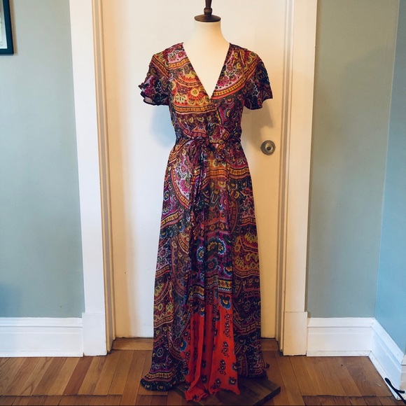 Anthropologie Dresses & Skirts - Anthropologie Akemi + Kin maxi dress Size 8